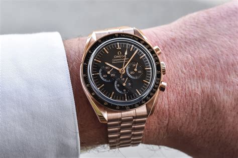 omega speedmaster 2021 review.